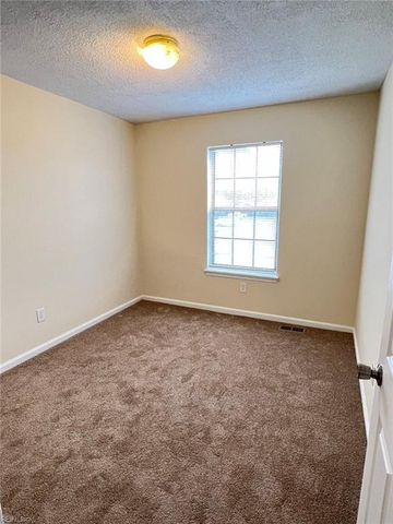 368 Deputy LN, Newport News, VA 23608