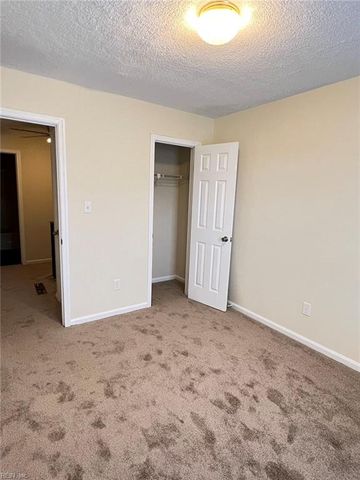 368 Deputy LN, Newport News, VA 23608