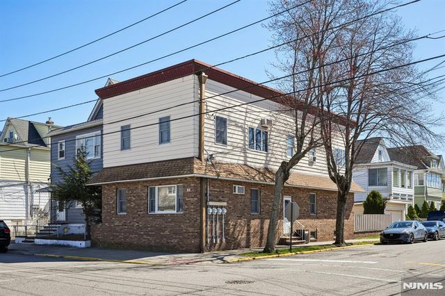 98 Lester Street, Wallington, NJ 07057