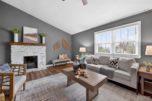 1001 Barberry Lane, Kirkwood, MO 63122