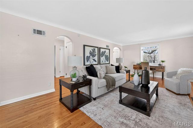 1001 Barberry Lane, Kirkwood, MO 63122