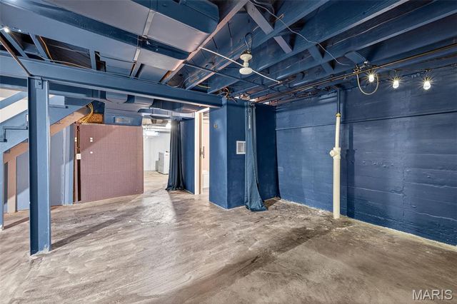 1001 Barberry Lane, Kirkwood, MO 63122