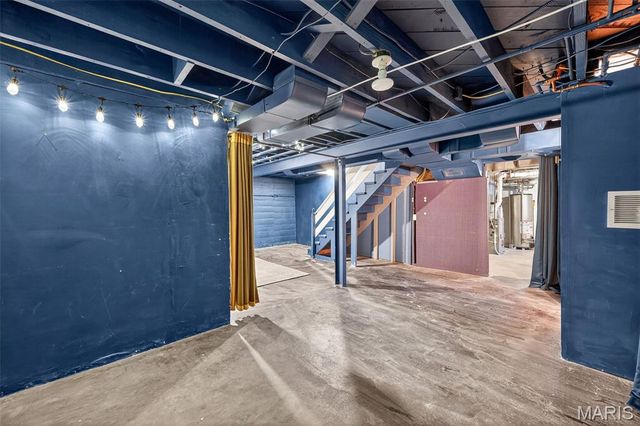 1001 Barberry Lane, Kirkwood, MO 63122