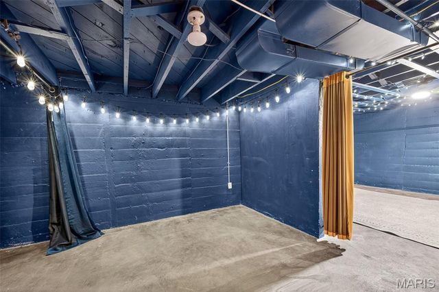 1001 Barberry Lane, Kirkwood, MO 63122