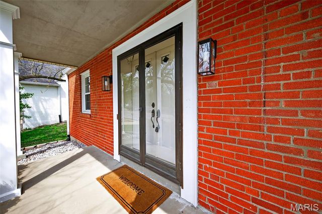 1001 Barberry Lane, Kirkwood, MO 63122