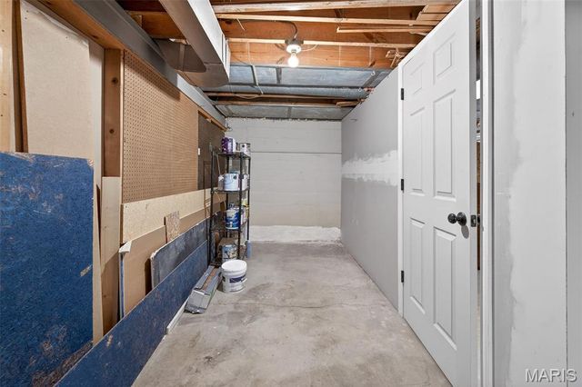 1001 Barberry Lane, Kirkwood, MO 63122