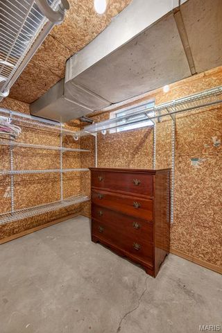 1001 Barberry Lane, Kirkwood, MO 63122