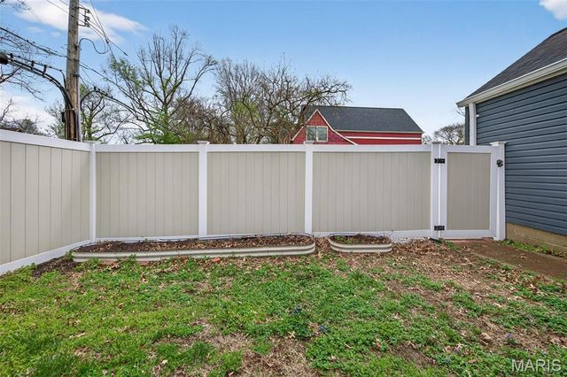 1001 Barberry Lane, Kirkwood, MO 63122