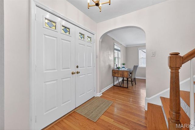 1001 Barberry Lane, Kirkwood, MO 63122