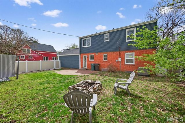 1001 Barberry Lane, Kirkwood, MO 63122