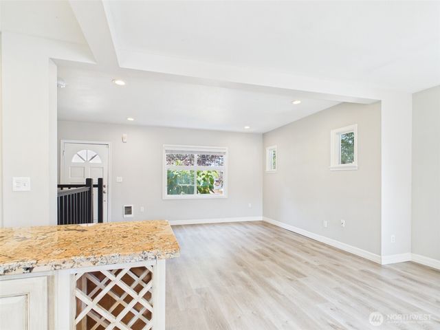 2906 16th Street, Everett, WA 98201