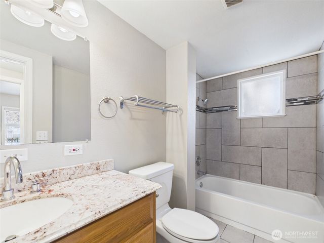 2906 16th Street, Everett, WA 98201