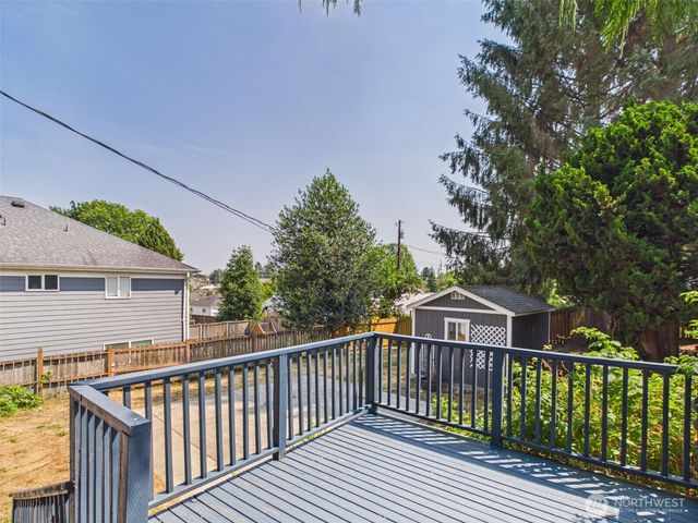 2906 16th Street, Everett, WA 98201