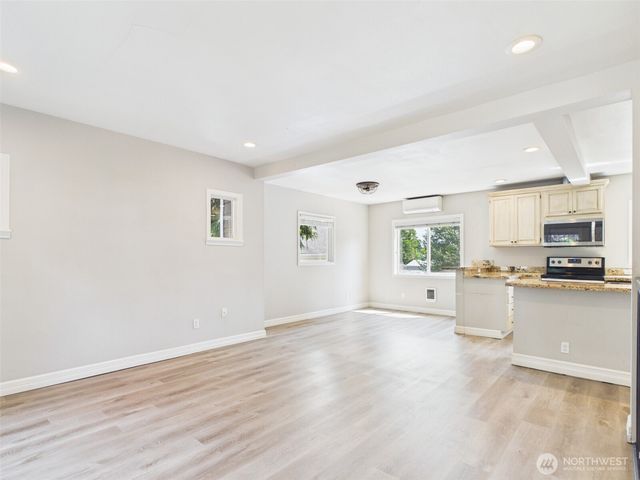 2906 16th Street, Everett, WA 98201