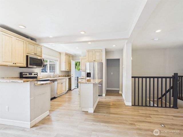 2906 16th Street, Everett, WA 98201