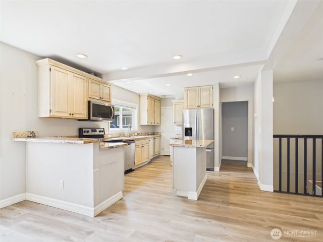 2906 16th Street, Everett, WA 98201
