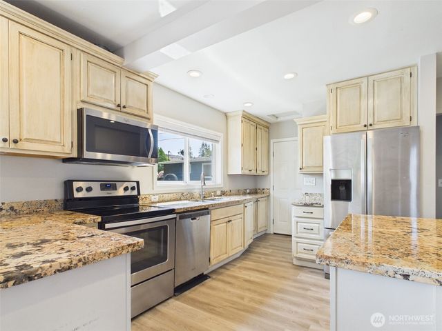2906 16th Street, Everett, WA 98201