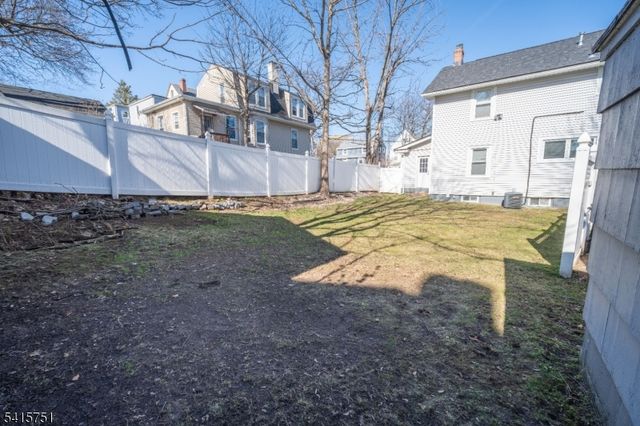 20 Maple St, West Orange Twp., NJ 07052