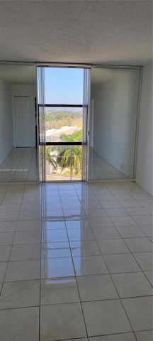 13499 Biscayne Blvd 511, North Miami, FL 33181