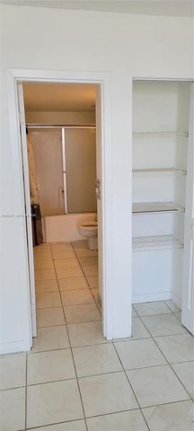 13499 Biscayne Blvd 511, North Miami, FL 33181