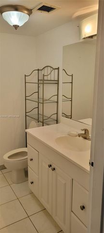 13499 Biscayne Blvd 511, North Miami, FL 33181