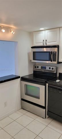 13499 Biscayne Blvd 511, North Miami, FL 33181