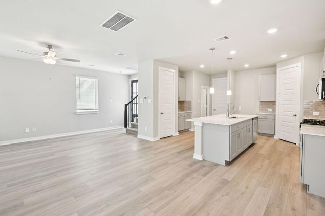 6332 Sapphire Ocean Drive, Houston, TX 77092