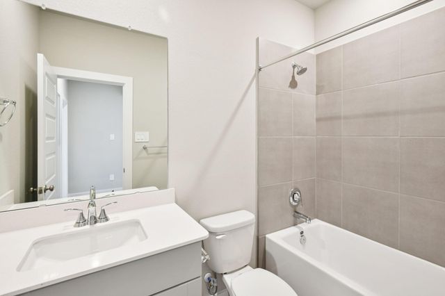 6332 Sapphire Ocean Drive, Houston, TX 77092