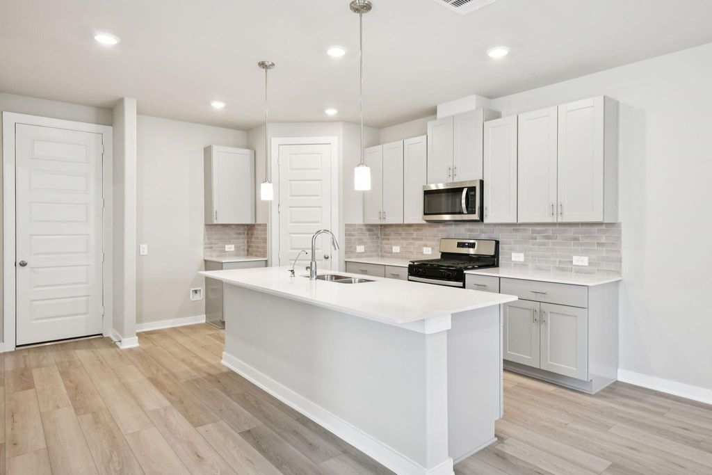 6332 Sapphire Ocean Drive, Houston, TX 77092