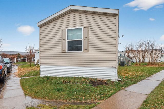 7433 West Circle NE, Fridley, MN 55432