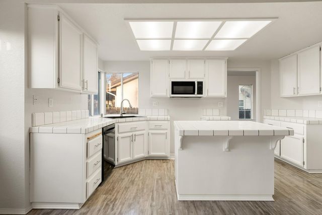 973 Stenton Way, Galt, CA 95632