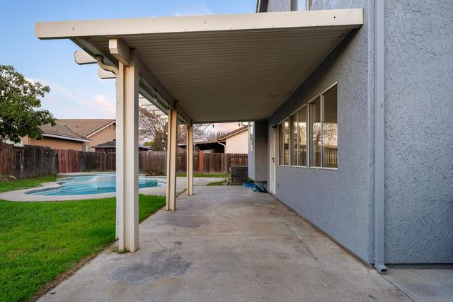 973 Stenton Way, Galt, CA 95632