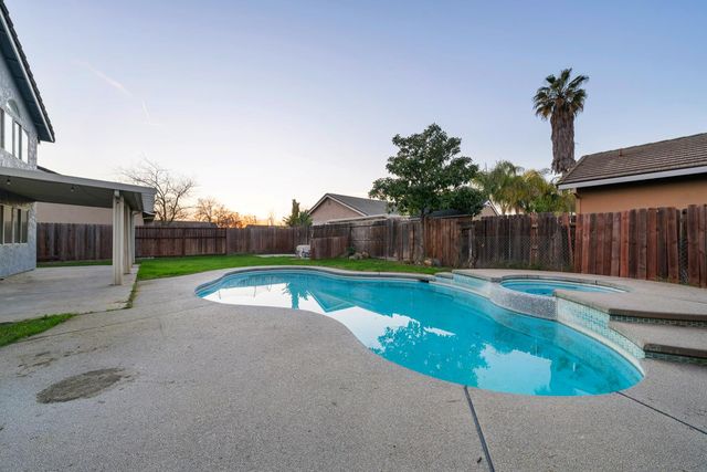 973 Stenton Way, Galt, CA 95632