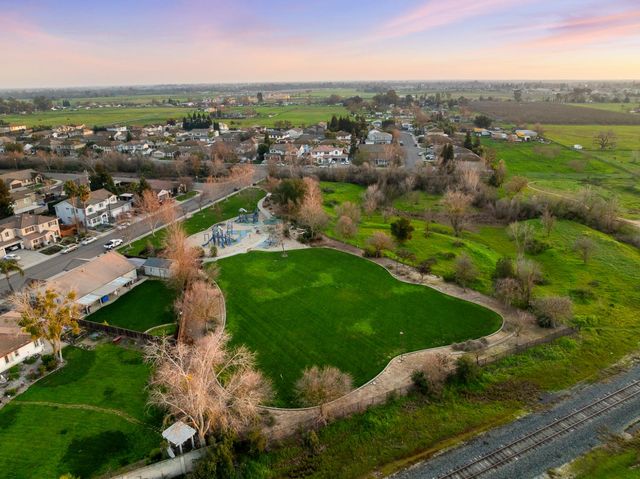 973 Stenton Way, Galt, CA 95632