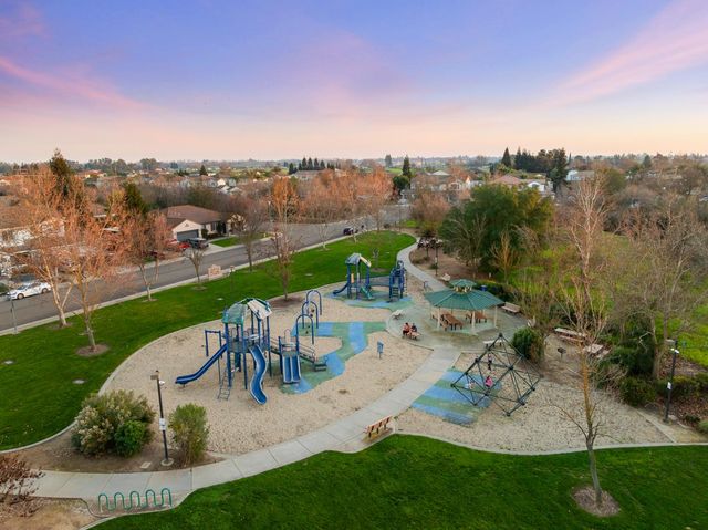 973 Stenton Way, Galt, CA 95632