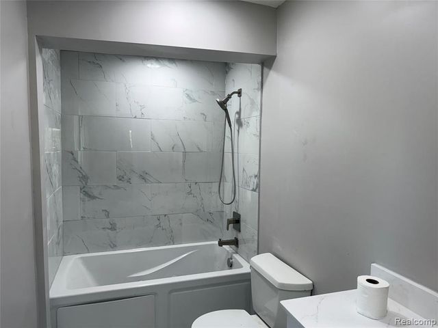 24726 Lakeland Street, Farmington Hills, MI 48336