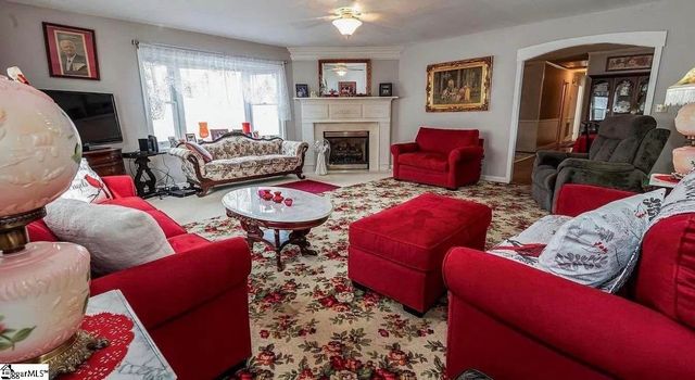 500 W Rutherford Street, Landrum, SC 29356