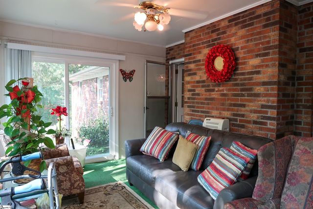 500 W Rutherford Street, Landrum, SC 29356