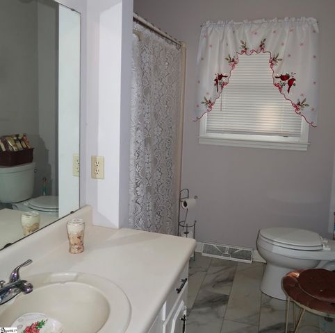 500 W Rutherford Street, Landrum, SC 29356