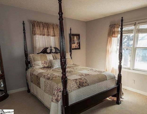 500 W Rutherford Street, Landrum, SC 29356