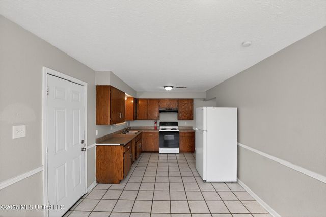 169 Thousand Oaks Circle, Jackson, MS 39212