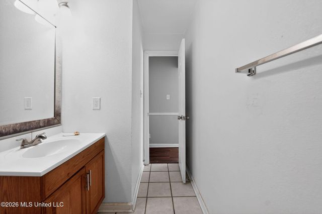 169 Thousand Oaks Circle, Jackson, MS 39212