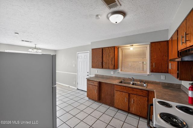 169 Thousand Oaks Circle, Jackson, MS 39212