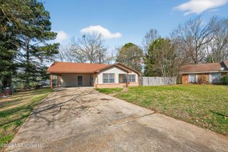 169 Thousand Oaks Circle, Jackson, MS 39212