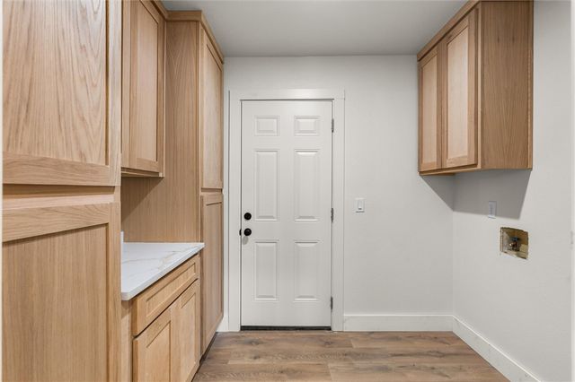 9 Thirsk Lane, Bella Vista, AR 72714