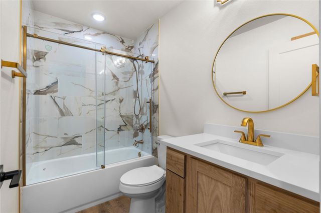 9 Thirsk Lane, Bella Vista, AR 72714