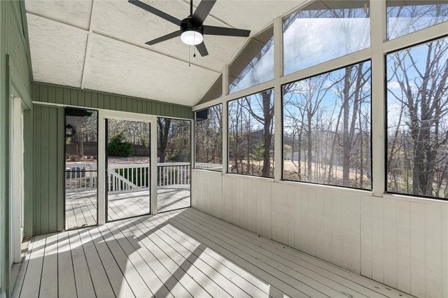 9 Thirsk Lane, Bella Vista, AR 72714