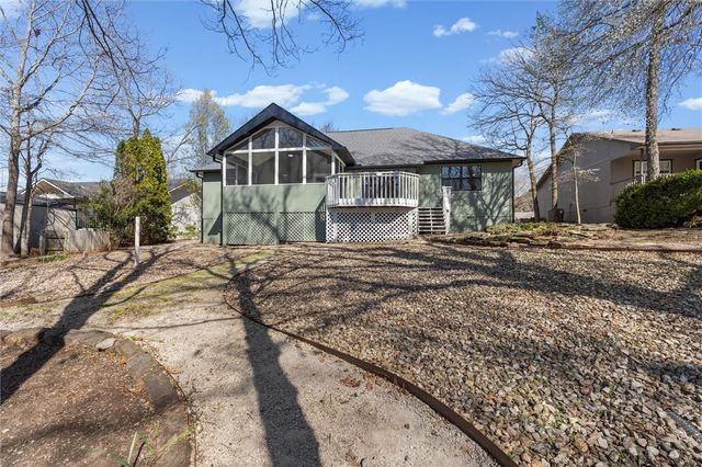 9 Thirsk Lane, Bella Vista, AR 72714