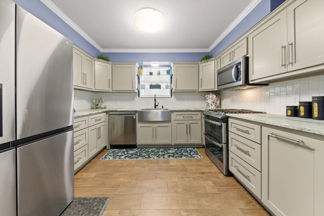 1244 Carriage Park Dr, Franklin, TN 37064