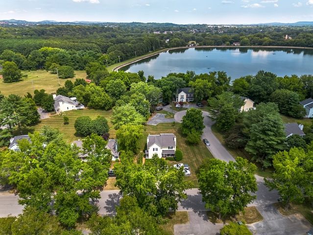 1244 Carriage Park Dr, Franklin, TN 37064